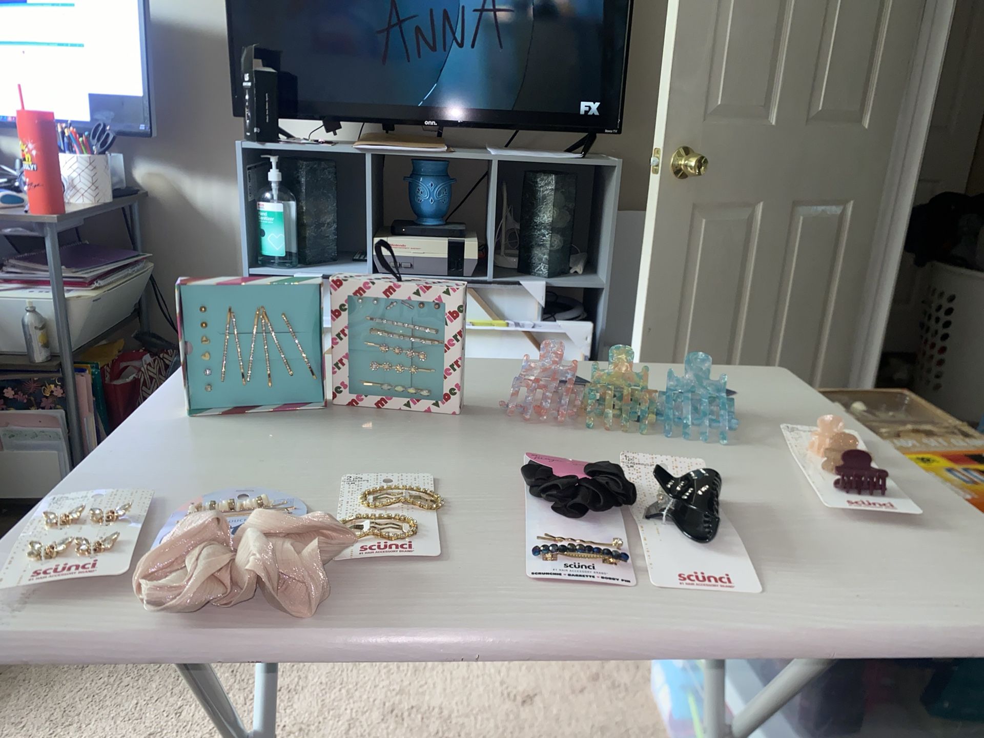 Brand New Hair Accessories **READ! PRICES in DESCRIPTION