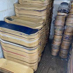 Blank skateboard decks graphic and complete