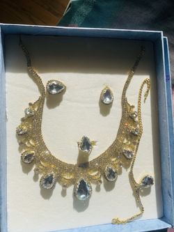 Fashion jewelry necklace set