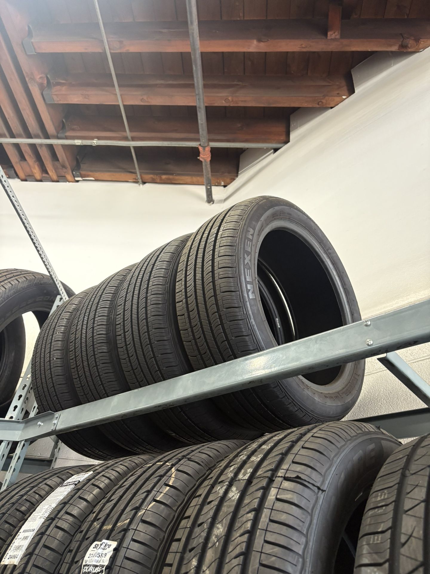 215/50/17 Nexen Tires