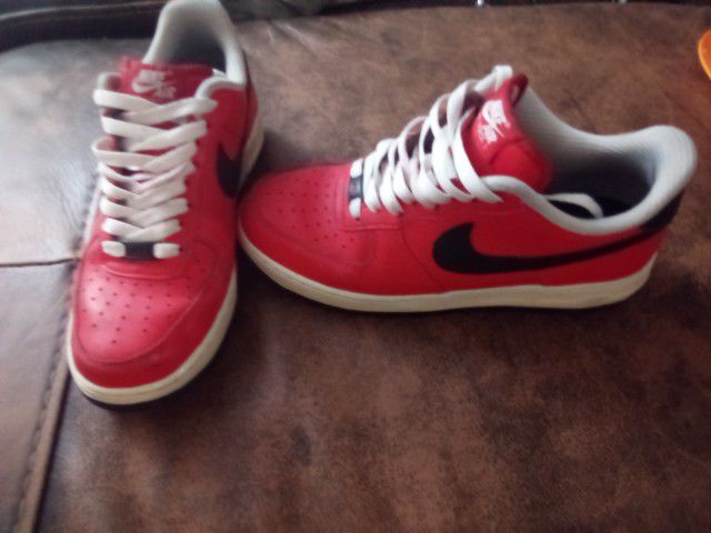 *** "RED ROCK " NIKE ID AIR FORCE ONE *** SIZE 9 ***