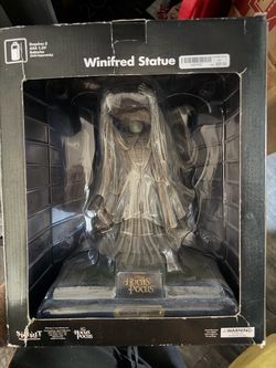 Hocus Pocus Winifred Statue