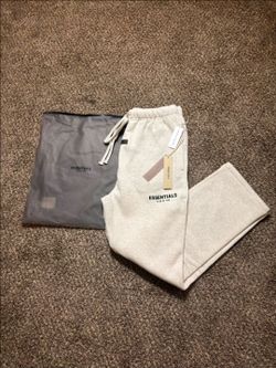 Essentials Fear of God Sweatpants-Light Oatmeal.
