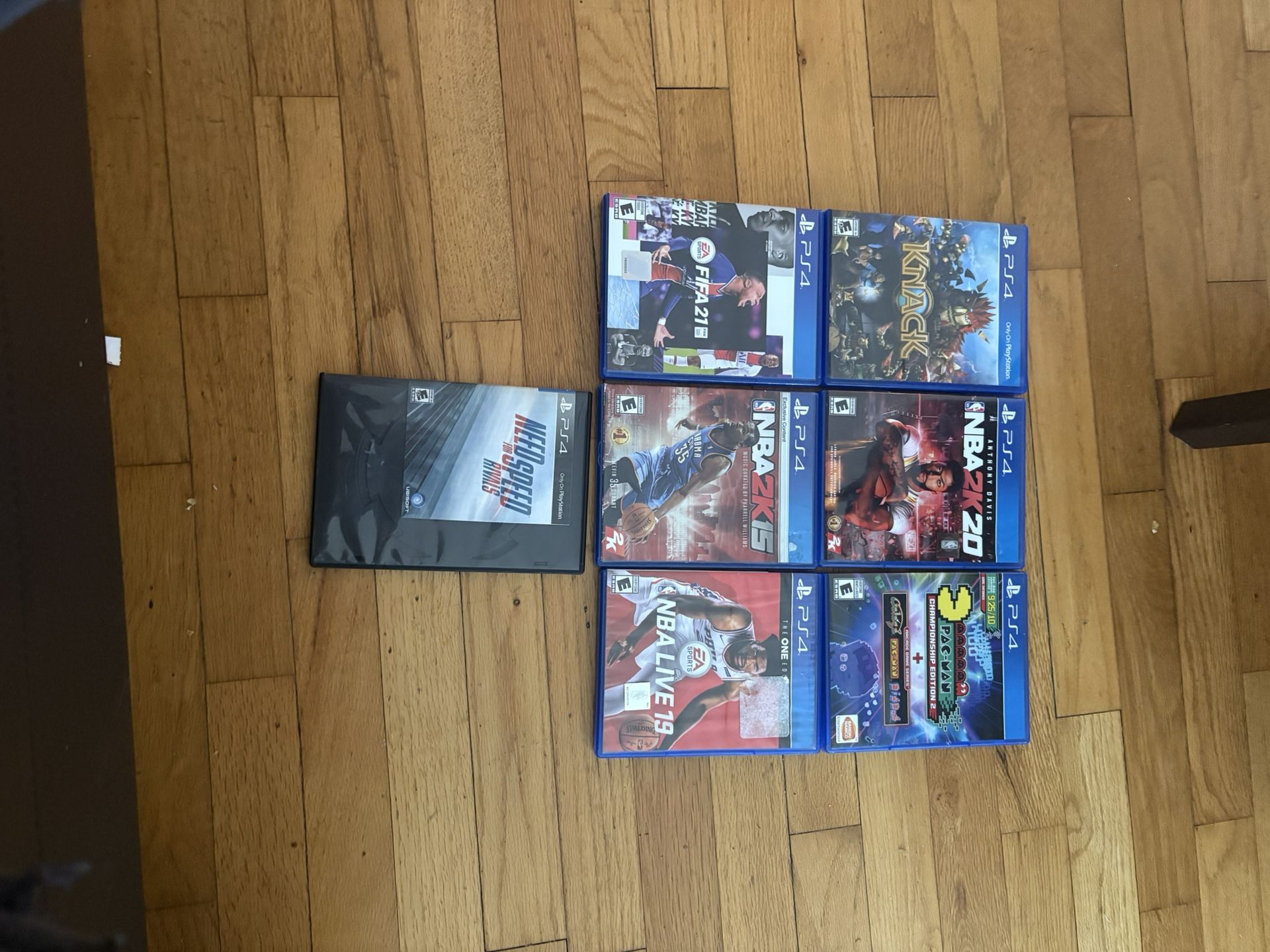 Lot of video games for ps4
