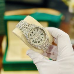 🔥 Iced-Out Silver Watch – Fully Bust Down ⌚💎