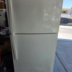 Refrigerator Whirlpool Free Delivery 