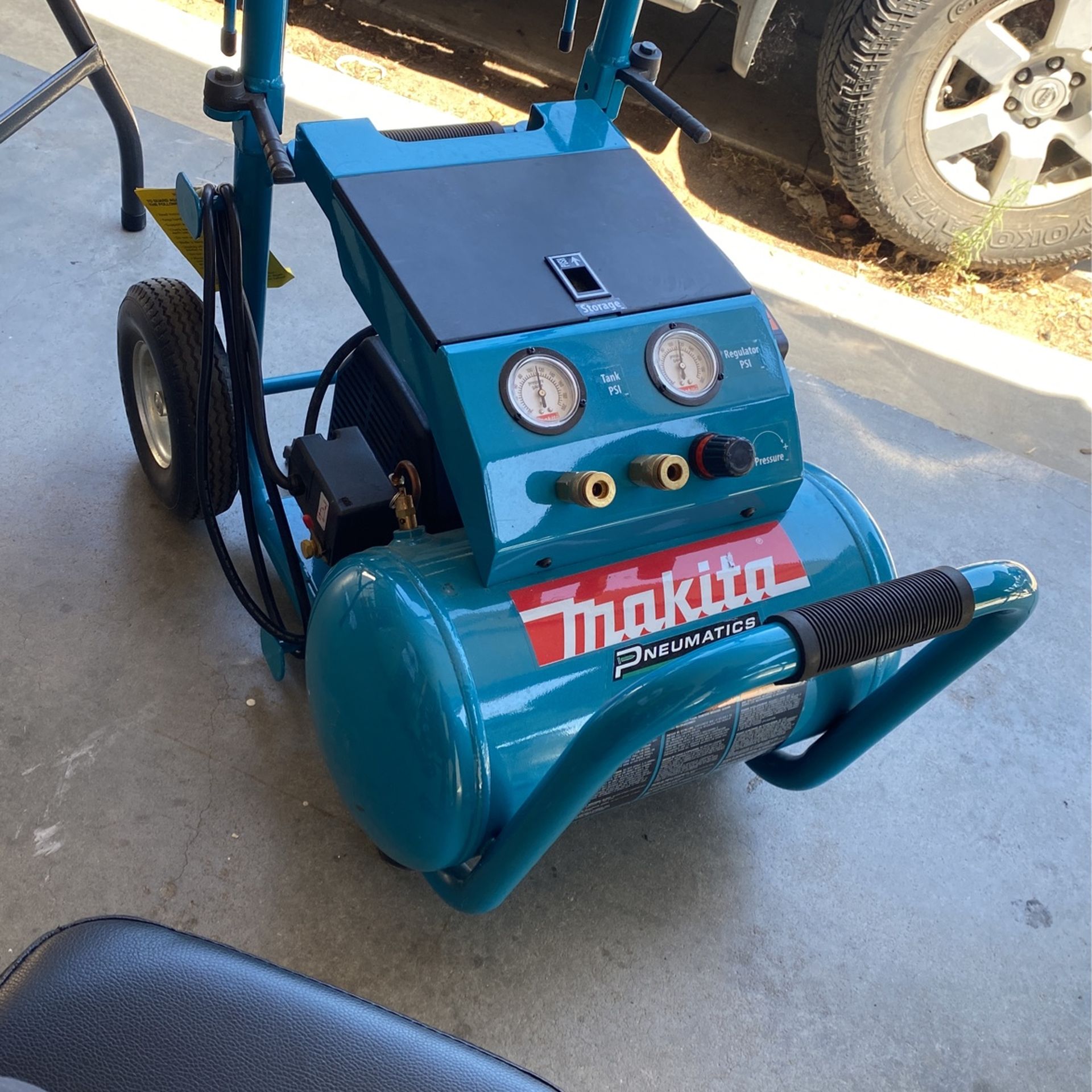 Makita Air Compressor for Sale in Fresno, CA OfferUp
