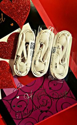 Audifonos samsung y cargadores para carro y casa