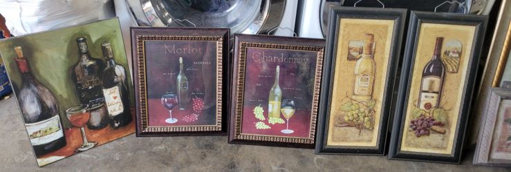 Grape and wine decor lot
