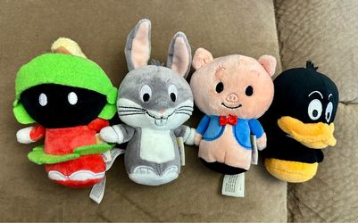 Bugs Bunny Set of 4 Itty Bitty’s