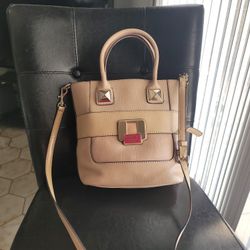 New Guess Beige Tote With Gold Hardware - Purse
