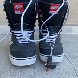 10.5 Vans Invado OG Snowboard Boots 