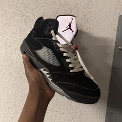 Jordan 5 metallic black