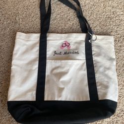 WEDDING ITEMS* White “Just Married” flipflop Tote with Diamond ring key chain.
