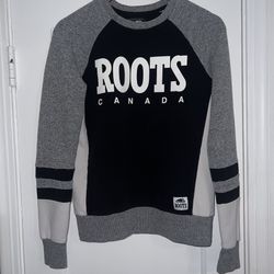 Roots Canada lightweight sweatshirt