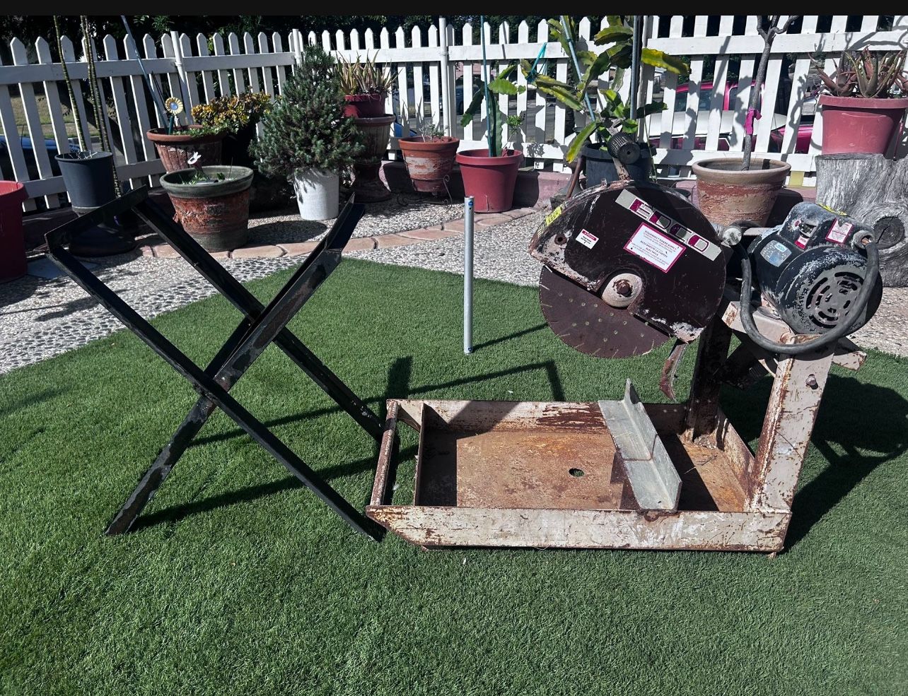 MASONRY SAW  WITH STAND 