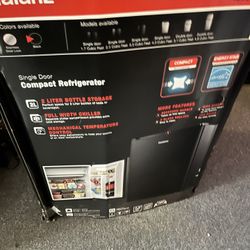 Galanz Mini Refrigerator 