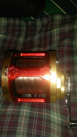 Saltwater fishing reels