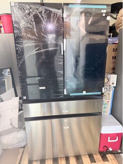 Samsung Bespoke Counter Depth 4-Door French Door Refrigerator with AI Family Hub+