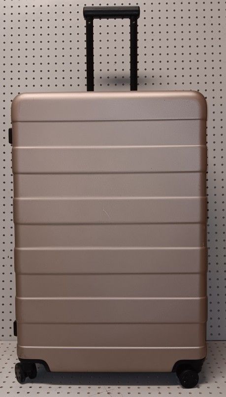 MUJI carry bag 62L luggage/suitcase..I only used it 1 time