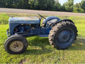1948 Ford tractor