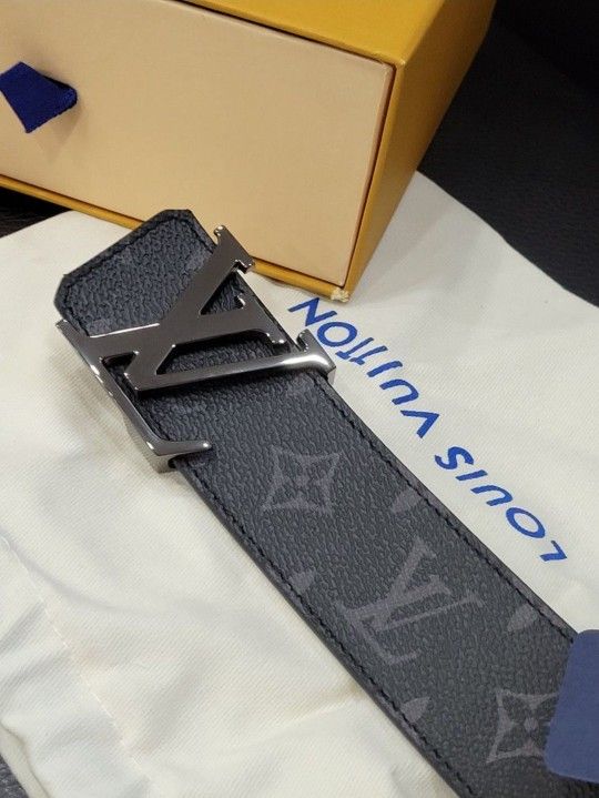 Louis Vuitton Reversible Belt for Sale in Brooklyn, NY - OfferUp