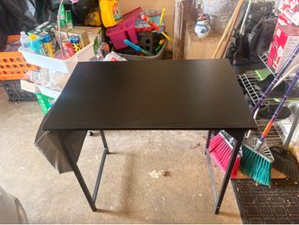 32’ inch desk with organizing compartments