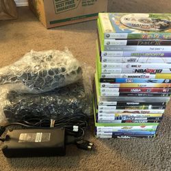 Xbox 360 With Kinect And Games. 