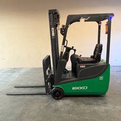 EKKO 3 Wheel Electric Forklift 189” Lift and 3300lb EK15A-189Li