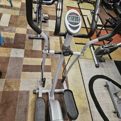 Sunny Health And Fitness Elliptical Machine 