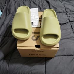 Yezzy Slide Resin