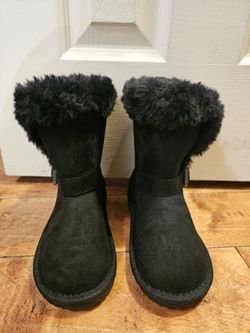 Size 12, Toddler Black Furry  Boots.  Brand NEW.  NEVER USED.