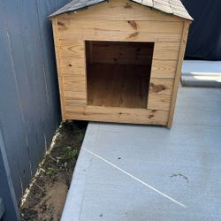 Custom Dog House Size 48x30x33