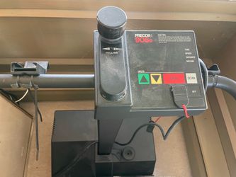 Precor 905e Treadmill