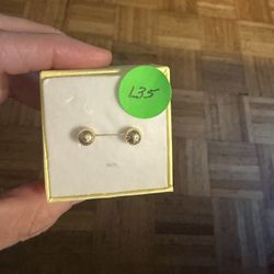 New 18k gold earring