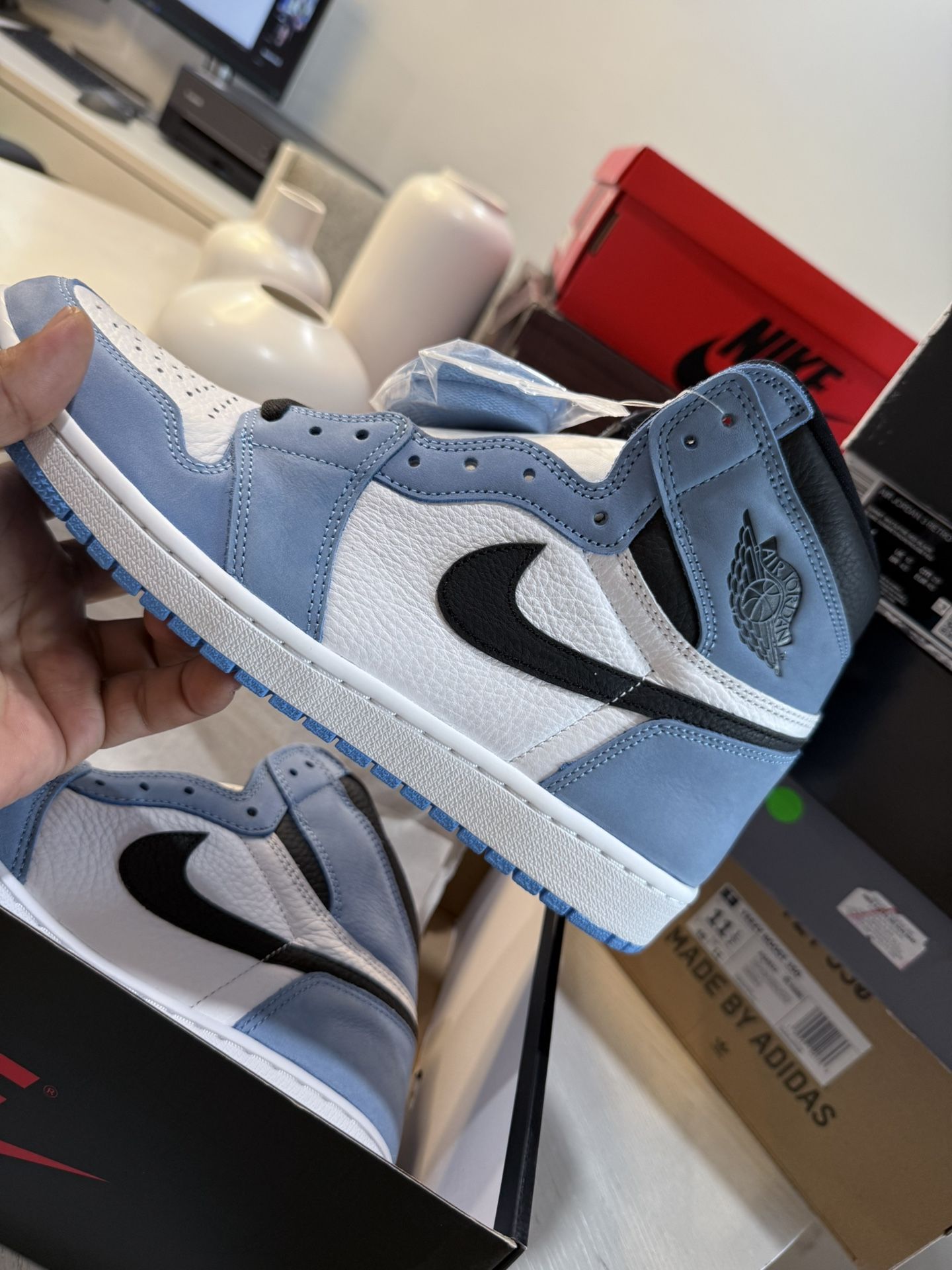 Jordan 1 Retro High OG University Blue
