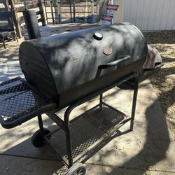 Char-Griller Smoker
