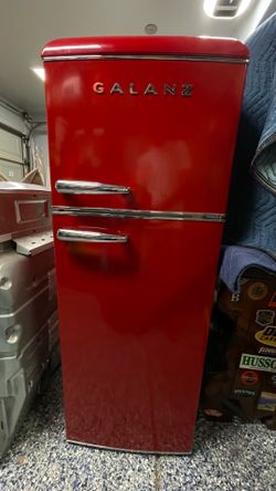 Galanz Red Refrigerator 7.6 cu ft BCD-215V-62H