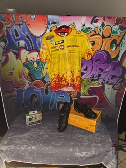 Bicycle shoes, Bicycle pedals bicycle jersey