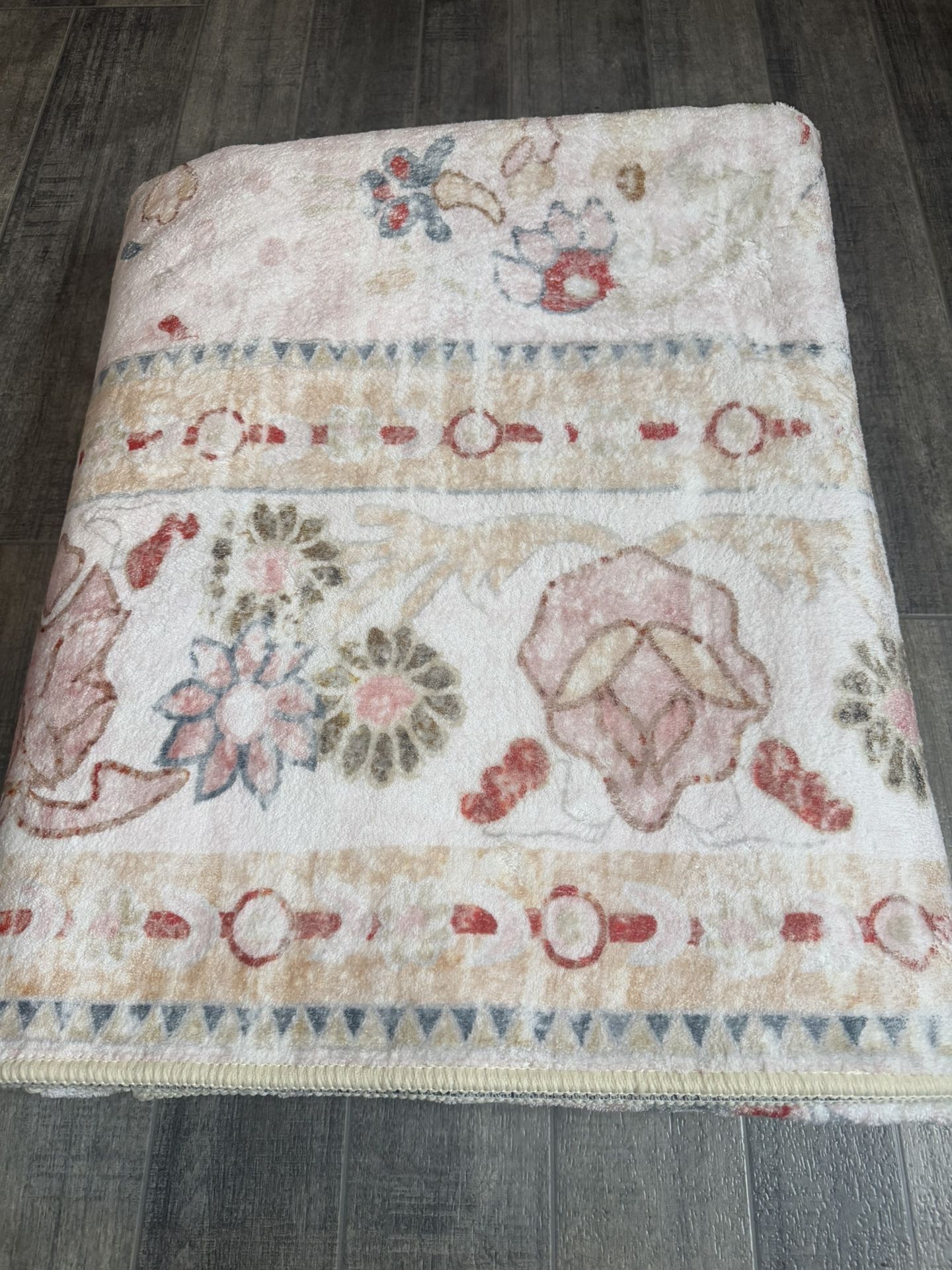 Vhong Pink Washable Area Rug – Boho Vintage Floral.