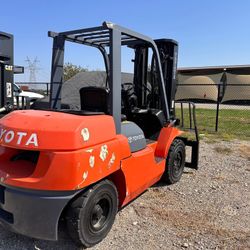 2010 Toyota Diesel Forklift
