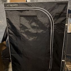 Full grow tent Setup W/ Lights And Fan 