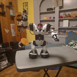 Sharper Image Walking Robot 