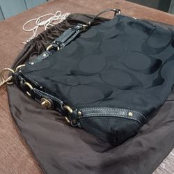 PRICE DROPPED AGAIN.. LIKE NEW Coach Carly Black Signature Shoulder Bag,  Purse Only