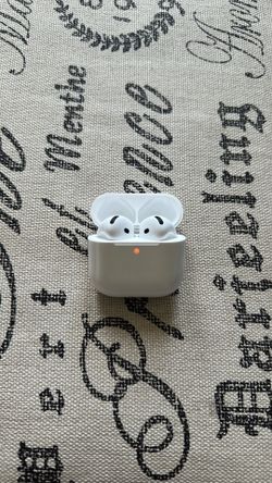 AirPods 4 w/ANC