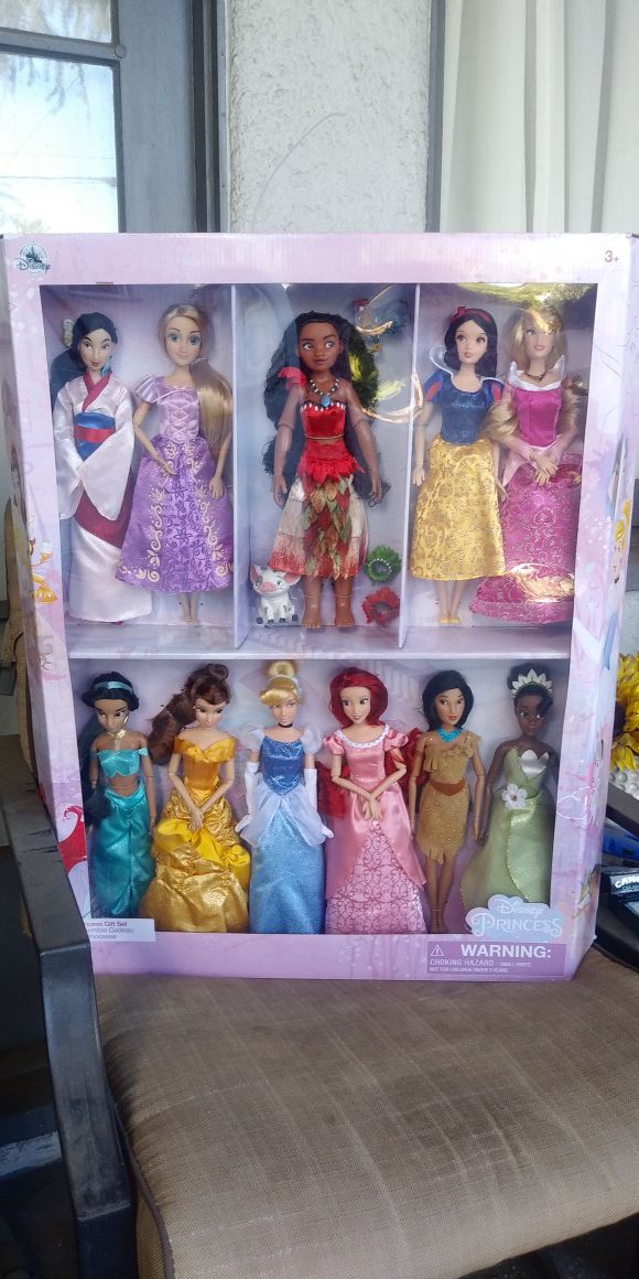 Disney princess doll deluxe gift set