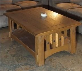 Living room  set rustic/mission style coffee and end tables