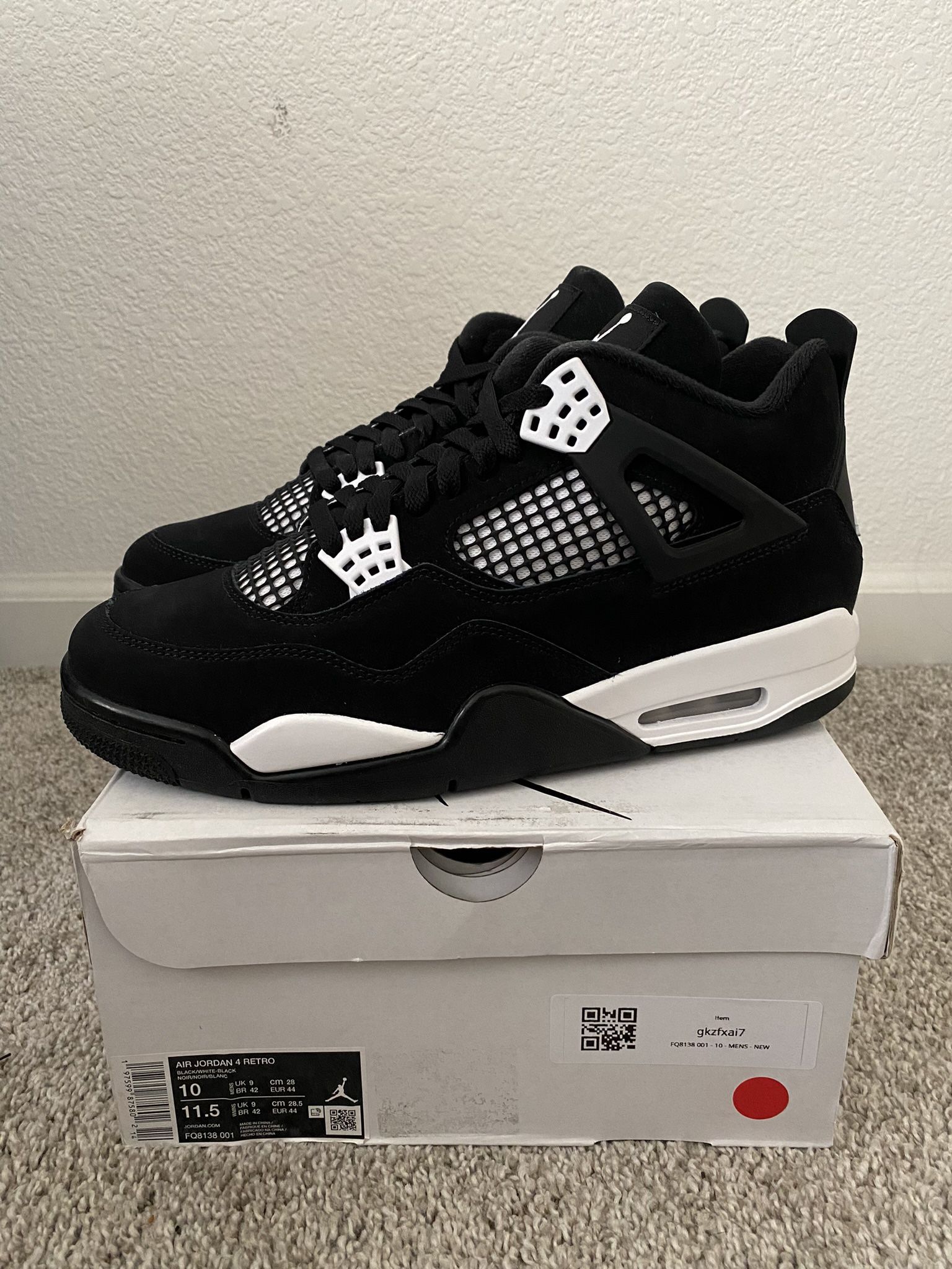 DS Air Jordan 4 White Thunder Size 10