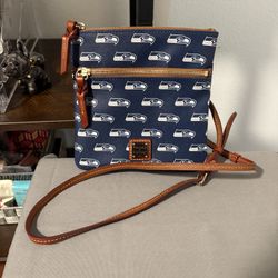NWOT Dooney & Bourke Seahawk Print Crossbody Bag