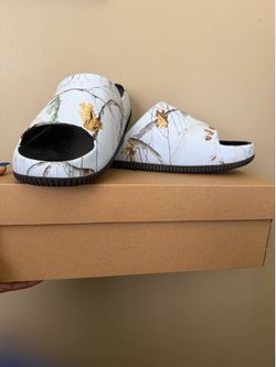 Nike slides
